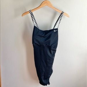 Nike swimsuit XL